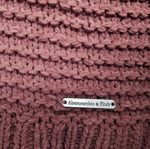 Abercrombie & Fitch Dusty Rose Chunky Knit Chenille Crew Neck Sweater - Picture 4 of 7